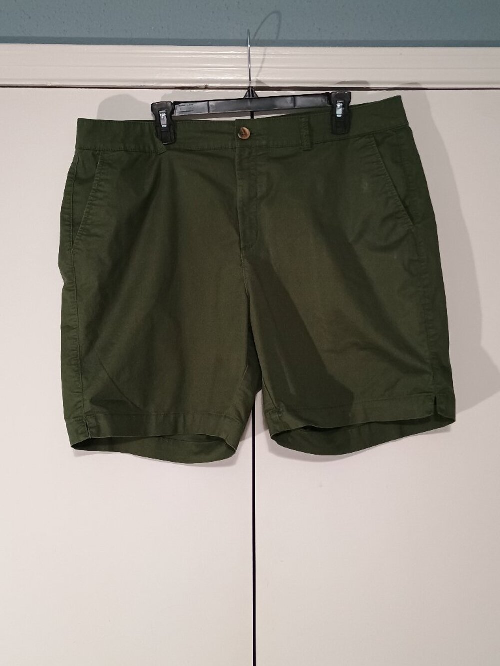 Old Navy Everyday Short High Rise Olive Green Casual Shorts - Picture 2 of 6